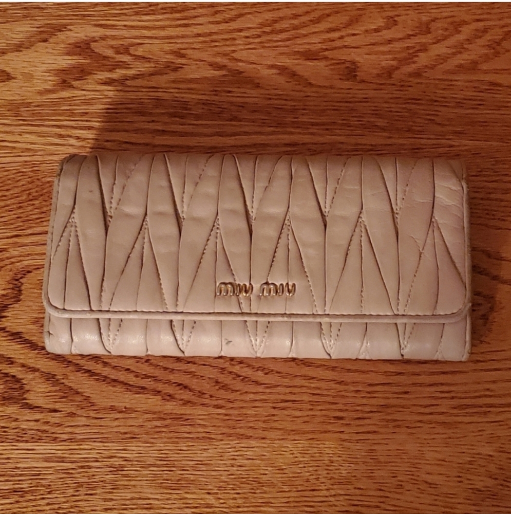 MIU MIU Nude/Beige Leather Materasse Long Wallet